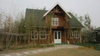 Edificios residenciales prefabricados grandes de diseño moderno, estructura de madera importada de China para granjas