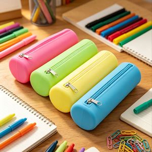 Fashionable Large Custom Silicone <b>Makeup</b> Bag for Travel With Zipper Closure Cosmetic <b>Case</b> Logo Printed - Product Image 2