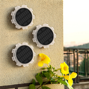 Nouvelle Lampe Solaire LED 2024 Étanche IP65 4 Modes pour Jardin, Cour, Patio, Décoration Murale, Clôture, Éclairage Solaire Rotatif Extérieur - Product Image 6