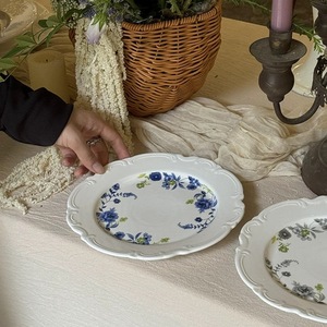 Grandes assiettes de dîner en céramique blanches, style nordique, motif floral bleu, luxe vintage, vente en gros, non toxiques, compatibles lave-vaisselle, écologiques - Product Image 5