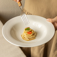 Offre Spéciale – Assiette en Porcelaine Unie Gaufrée Élégante, Compatible Micro-ondes, Design Nordique Minimaliste, pour Plats Occidentaux et Desserts à Domicile