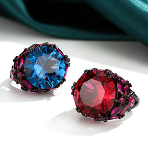 Bague en cuivre écologique plaqué or <span class=keywords><strong>noir</strong></span> avec corindon rouge et <span class=keywords><strong>spinelle</strong></span> bleue de 16 mm, sertie de zircone cubique, pour des déclarations tendance - Product Image 2