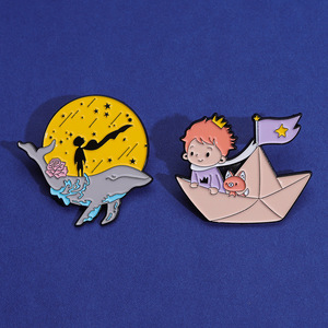 Lindo dibujo animado Pequeño Príncipe <span class=keywords><strong>cuento</strong></span> de hadas esmalte Pin Kawaii Luna estrella Metal insignia broche estudiante escuela bolsa Pin accesorios de moda - Product Image 4