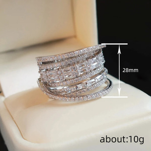 Anello dal Design Multistrato Stile Unico per Donne - Product Image 4