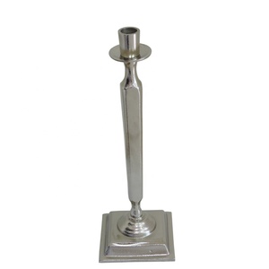 Bougeoir de luxe en métal argenté et aluminium Décoration de maison de Noël unique Lanternes de pot élégantes - Product Image 5