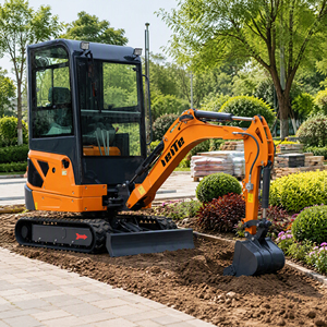 Mini-excavatrice EU de 1,8 tonne avec cabine d'opérateur et moteur pour travaux de construction, d'aménagement paysager et agricoles - Product Image 1
