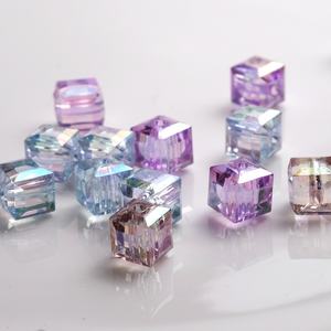 Cuentas Acrílicas Transparentes Cuadradas de 8 mm para Hacer Pulseras, Cuentas Sueltas para Diseño Perforado, Cuentas de Plástico y Lucite - Product Image 4