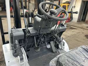 Chariot élévateur diesel d'occasion TCM FD25T3 d'origine japonaise, 3 tonnes, haute efficacité pour la manutention de matériaux en entrepôt - Product Image 4