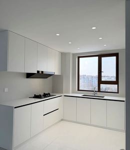 Armoires de cuisine de style moderne en blanc crème - Product Image 6