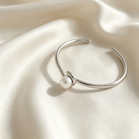 Bracelet en argent sterling S925 plaqué or avec perle et design minimaliste en forme de coquille, ouverture réglable pour femmes
