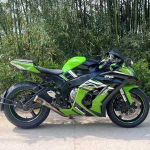 <span class=keywords><strong>Moto</strong></span> sportive Kawasaki <span class=keywords><strong>Ninja</strong></span> ZX-10R <span class=keywords><strong>1000cc</strong></span>, 4 cylindres, pour la course sur route - Product Image 3