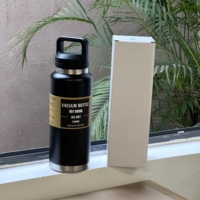 Botol Vakum Dinding Ganda 530ml 750ml 1L Botol Perjalanan Stainless Steel yang Dapat Digunakan Kembali dengan Pegangan dan Tutup Anti Bocor untuk Olahraga