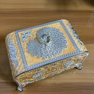 Caja de Plata Alemana Nirmala Handicrafts para Decoración Moderna y Lujosa del Hogar, Adorno Colgante Decorativo para Interiores - Product Image 1