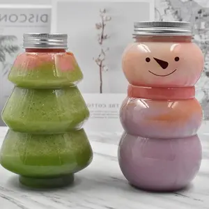 500ml/16ozプラスチック製のクリスマスツリーの形かわいい雪だるまボトルギフトミルクティーボバカップクリスマス甘いキャンディーコンテナクッキージャー蓋付き