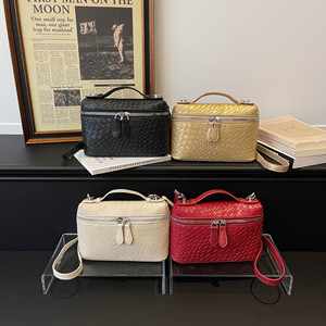Petit sac à bandoulière en cuir PU tressé avec double fermeture éclair pour femme, pochette de créateur à poignée supérieure pour femme - Product Image 2