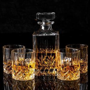 Ensemble de <span class=keywords><strong>carafe</strong></span> à whisky européenne DIY de 25 oz avec <span class=keywords><strong>bouchon</strong></span> en verre et verres, <span class=keywords><strong>carafe</strong></span> à <span class=keywords><strong>vin</strong></span> gravée - Product Image 4