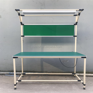 Banco da Lavoro con Tubo Lean da 28mm di Diametro con Portalampada per Linea di Assemblaggio - Product Image 1