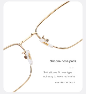 8233 Lunettes de vue photochromiques anti-lumière bleue en métal, design spectaculaire, pour un public restreint et tendance - Product Image 6