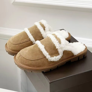 Bottes de neige de luxe de haute qualité, chaussures en laine pour femmes, personnalisées, chaudes, à semelle épaisse, antidérapantes, légères, tendance et à la mode. - Product Image 1