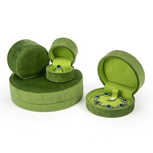 Caja de Joyería de Terciopelo Verde en Forma de Semicírculo, Exquisito Juego de Cajas de Joyería, Caja de Exhibición de Joyería de Alta Gama - Product Image 4
