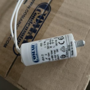 Condensador de Arranque de Motor AC Italiano COMAR MKA2-450 2UF 450V, 2UF 400V AC 25X57MM - Product Image 2