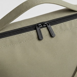 Sac de raquettes de pickleball minimaliste, résistant, pour 2 raquettes, 900D mat, logo personnalisé, vente en gros, sac de raquettes de tennis et de padel - Product Image 4