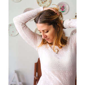 Maglione da Donna con Collo Tondo in Lana e Pizzo Diamantato, Lavabile in Lavatrice, Elegante e Resistente - Product Image 2