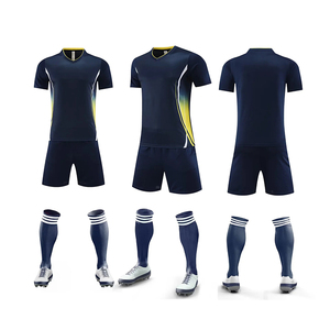 Ensemble maillot et short de football d'été pour homme, personnalisable avec logo, impression numérique, 100 % polyester, séchage rapide, respirant – Meilleures ventes - Product Image 3