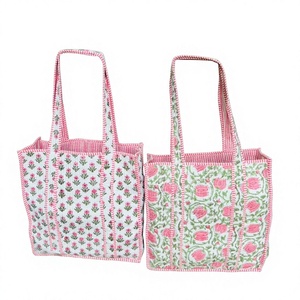 Sac fourre-tout pour femme matelassé en coton imprimé bloc indien grand sac à main pour voyage anniversaire et cadeau de Noël pour l'école et le travail - Product Image 1