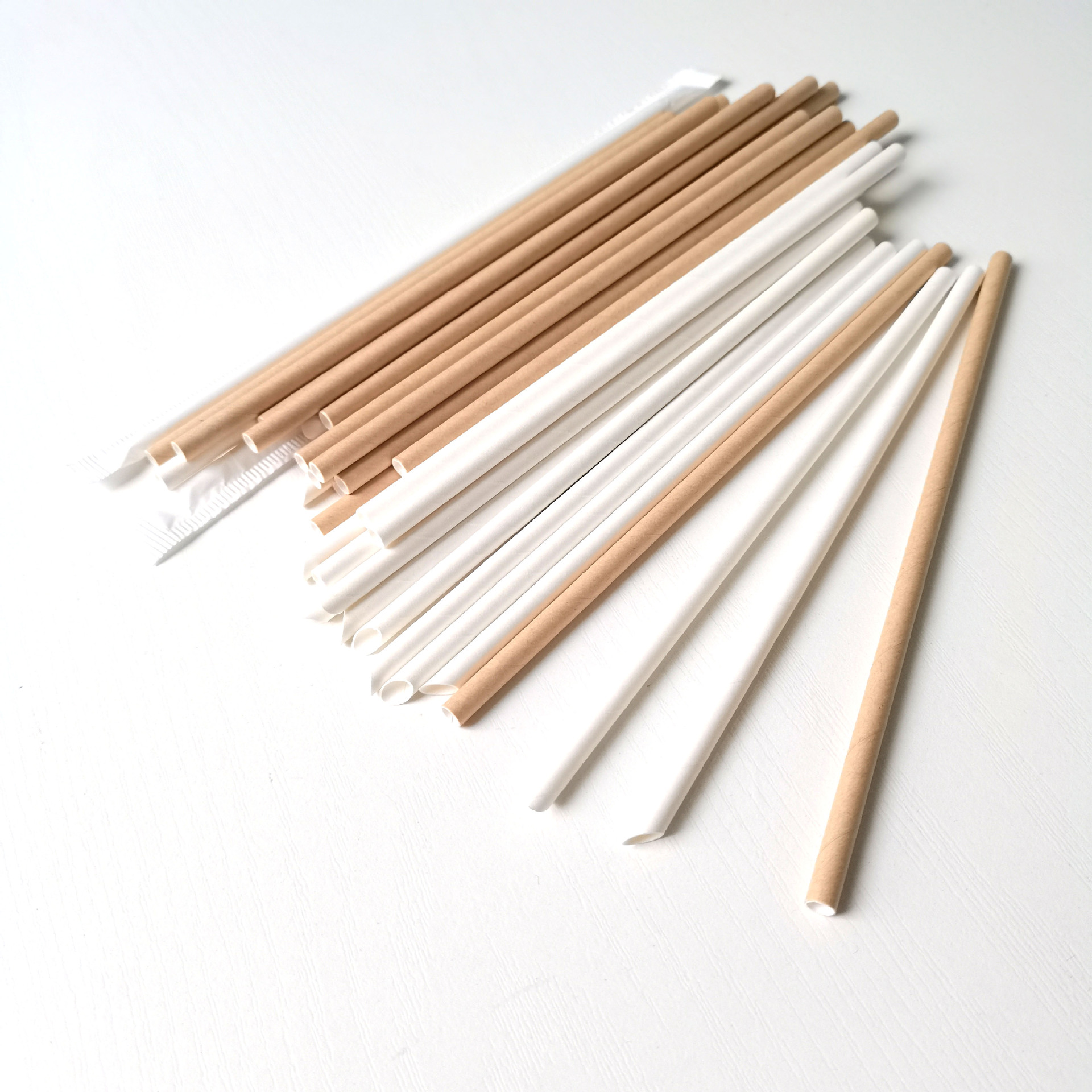 ECO Friendly 100% Recycled Disposable Biodegradable Paper Straws Custom Logo for Coffee Bubble Tea & Beverage Packaging