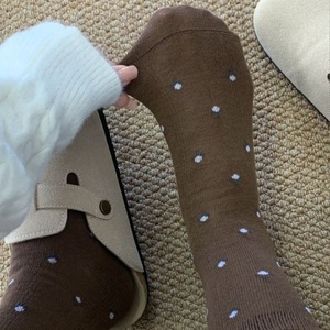 Calcetines holgados para mujer, color liso, estampado floral pequeño, hasta la pantorrilla, cálidos, transpirables, de fibra de poliéster, café, beige, blanco, gris claro - Product Image 2