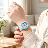 Montre-bracelet carrée rose mignonne pour femme, bracelet en silicone confortable, montre à quartz décontractée pour un usage quotidien