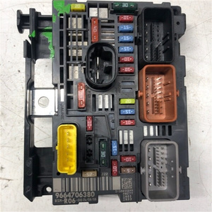 Boîte à fusibles 9664706380 pour <span class=keywords><strong>Peugeot</strong></span> Citroën UPC <span class=keywords><strong>BSI</strong></span> UCH 308 3008 2008 C5 2007-2013 Pièces automobiles Yomi Vente en gros - Product Image 4