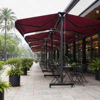 Auvent électrique rétractable moderne double face en aluminium de 10 m, parasol pliant pour restaurant