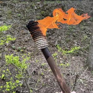 Torche à main de longue durée pour le camping pour la remise des diplômes de Noël Éclairage du <span class=keywords><strong>nouvel</strong></span> <span class=keywords><strong>an</strong></span> Bougies en bois de cire de paraffine à main - Product Image 1