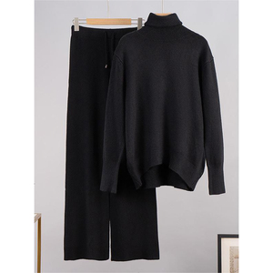 Automne et hiver luxe deux pièces pull <span class=keywords><strong>ensemble</strong></span> couleur unie tricots décontractés femmes tricoté deux pièces <span class=keywords><strong>pantalon</strong></span> <span class=keywords><strong>ensemble</strong></span> pull <span class=keywords><strong>femme</strong></span> - Product Image 3