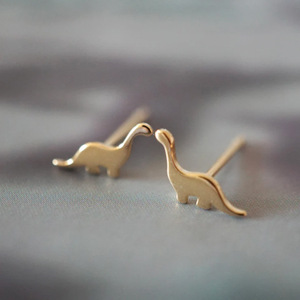 Orecchini a Perno con Simpatici Dinosauri, Design Minimalista Animale, Gioielli alla Moda per Donna, Regalo per Uso Quotidiano - Product Image 6