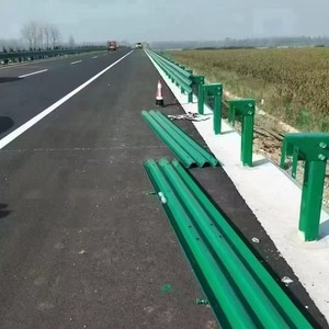 Barrière de sécurité ondulée Shunyi Q235 4321*85*31 pour routes rurales et autoroutes, grillage de protection pour ponts - Product Image 3