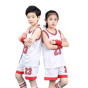 Vente en gros personnalisé 100% polyester pas cher vêtements <span class=keywords><strong>de</strong></span> <span class=keywords><strong>basket</strong></span>-ball pour enfants respirant NO 23 maillots ensembles uniformes <span class=keywords><strong>de</strong></span> <span class=keywords><strong>basket</strong></span>-ball pour les enfants - Product Image 2