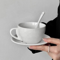Tasses à café minimalistes en porcelaine blanche unie, lot de 3 tasses à café expresso pour le bureau du restaurant avec cuillère à soucoupe