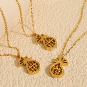 จี้รูปถุงเงินทอง สร้อยคอไทเทเนียมเหล็ก รูปทรงผลไม้ ของขวัญเครื่องประดับ สร้อยคอคลาวิเคิล ดีไซน์หรูหรา ใช้งานได้หลากหลาย สร้อยคอแฟชั่น - Product Image 2