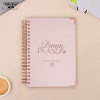 Carnet de notes personnalisé A5 avec couverture en papier rose, impression couleur spirale, journal de gratitude et de motivation non daté