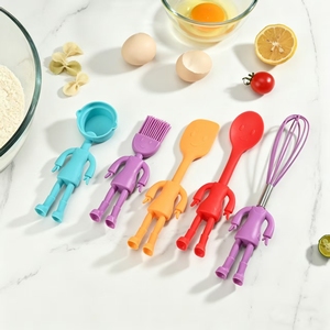Ensemble d'outils de pâtisserie en silicone pour enfants, 5 pièces, comprenant un pinceau à pâtisserie, une spatule et un fouet, <span class=keywords><strong>kit</strong></span> de pâtisserie DIY pour enfants - Product Image 1