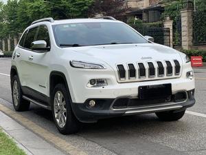 <span class=keywords><strong>Jeep</strong></span> Ziyouguang 2.4L SUV tout-terrain d'<span class=keywords><strong>occasion</strong></span> 4x4 Boîte de vitesses <span class=keywords><strong>automatique</strong></span> Sièges en cuir Volant à gauche Jantes en alliage R17 Alliage d'aluminium - Product Image 6