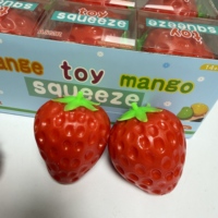 Jouet à presser anti-stress en forme de fraise croustillante, simulation de fruit, jouet sensoriel de décompression, viral ASMR