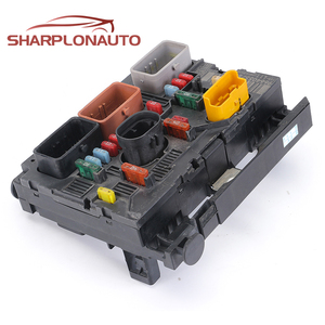 Boîtier de fusibles pour pièces automobiles 9664055780 pour Citroën C2 C3 C4 Peugeot 207 307 406 Partner 2001-2012 Vente en gros - Product Image 3