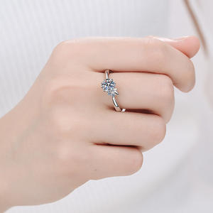 Plata 925 Original 0,8 quilates corte brillante diamante Moissanite anillo creativo piedras preciosas de lujo joyería de boda - Product Image 2