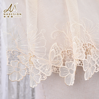 Bordure en dentelle florale brodée papillon sur filet transparent ivoire, personnalisable en gros, pour vêtements et fournitures de couture DIY