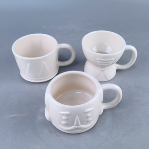 Mug à <span class=keywords><strong>café</strong></span> en céramique de dessin animé avec design de marionnette de soldat, bouchon de paille, emballage en boîte de couleur, passe au lave-vaisselle, cadeau de Noël pour un usage domestique - Product Image 4