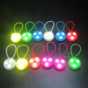 Colgante Led de silicona de alta calidad para mascotas, luz de noche brillante para caminar al aire libre, con etiqueta parpadeante de seguridad para perros, venta al por mayor